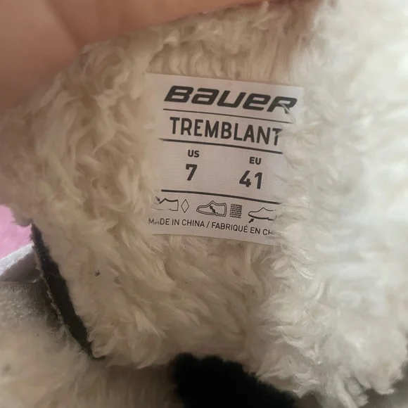 BAUER TREMBLANT-STYLE ICE SKATES - Picture 10 of 10